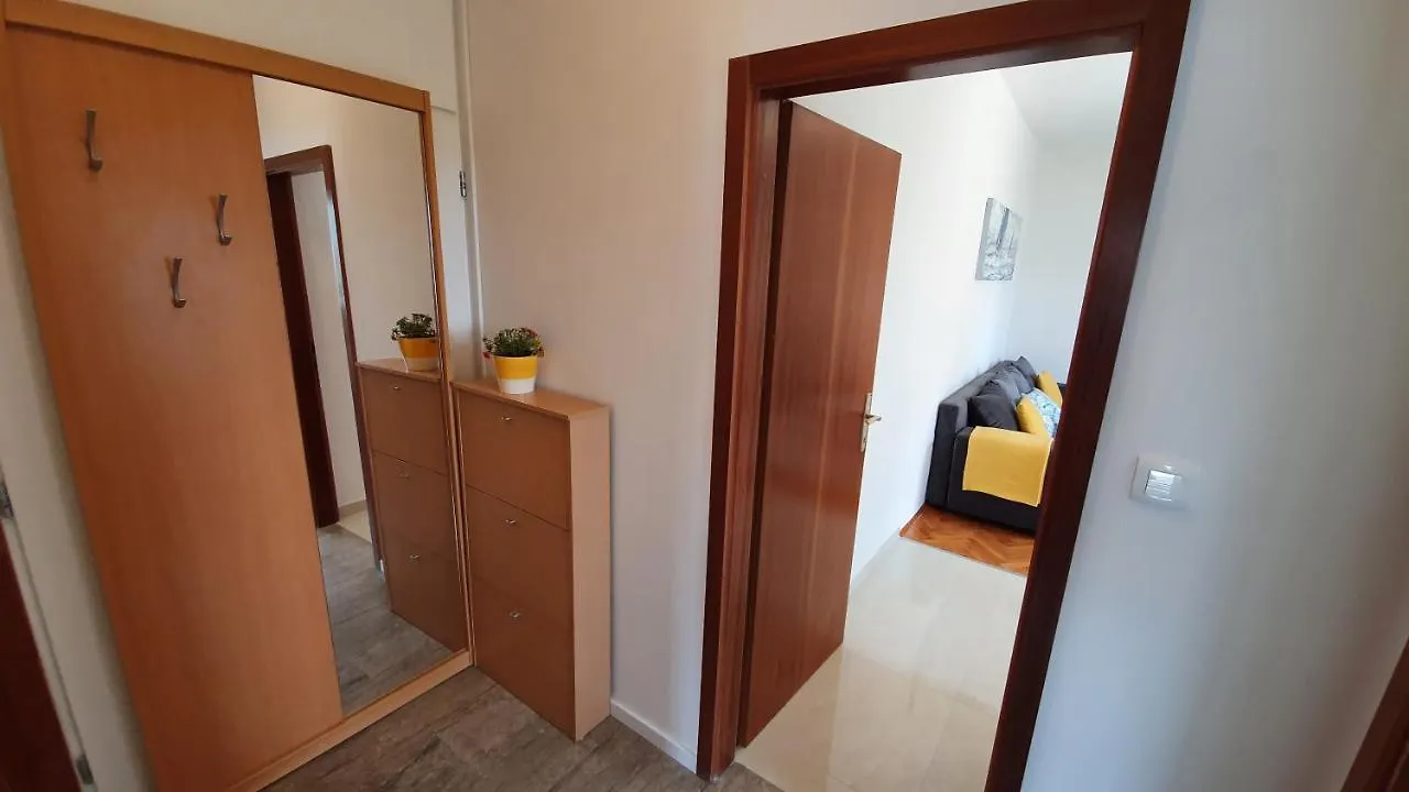 Apartments Desa - Only For Families Pag Town