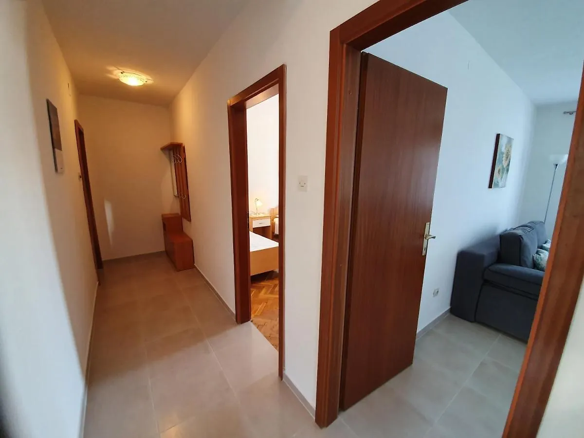 Apartments Desa - Only For Families Pag Town