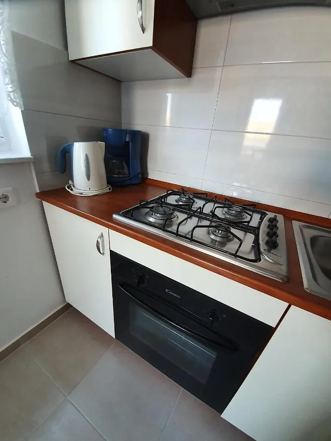 Apartments Desa - Only For Families Паг